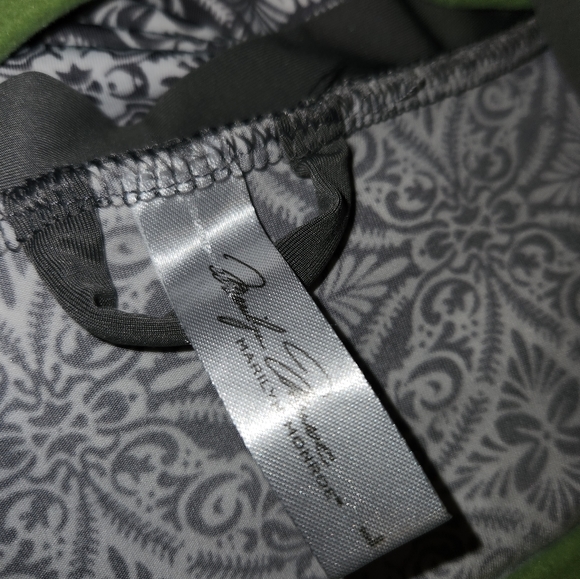 Marilyn Monroe intimates lightweight robe - Picture 3 of 5